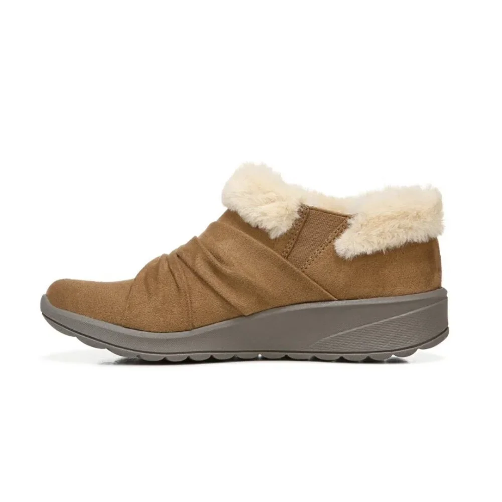 Bzees Women's Genie Slip On
